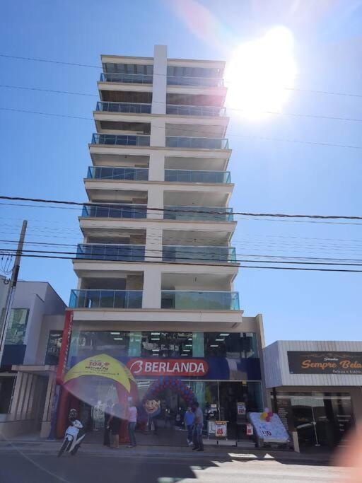 Lindo Apto Novo Na Avenida, Climatizado E Aconchegante Піратуба Екстер'єр фото